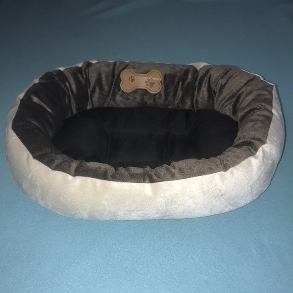 DOSKOCIL Pet Products oval bed dark brown,cream faux micro suede Host Pick🎉🎉 - Picture 1 of 8
